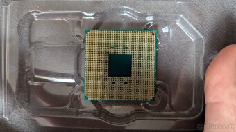Procesor AMD Ryzen 5 2600 + chladič - 5