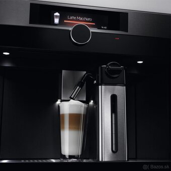 Na predaj nový vstavaný espresso kávovar AEG - 5