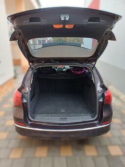 Predám Opel Astra Sports Tourer - 5