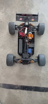 RC autíčko - 5