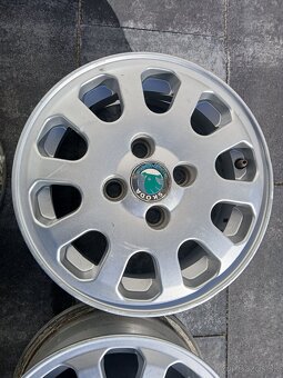 Felicia mystery 4x100 r13 - 5