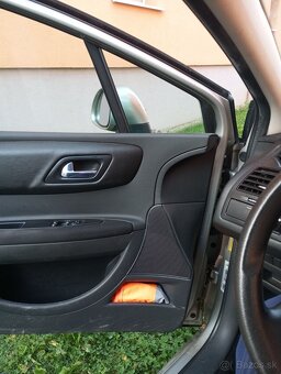 Rozpredám Citroën C4 1.4k KFU coupé - 5