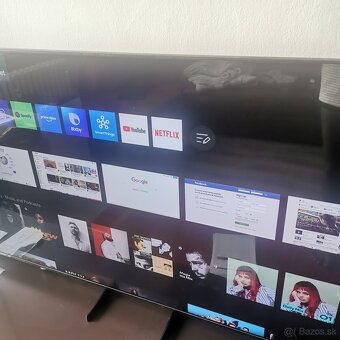 Samsung crystal UHD DU7100 55 - 5
