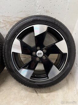 Zimná sada Volvo EX30 - 5x108 R19 , 245/45/19 - 5
