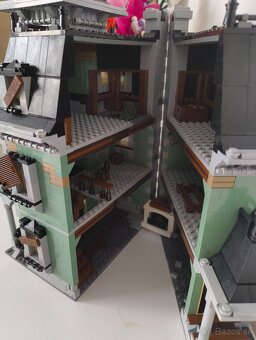 LEGO 10228 Haunted House - 5