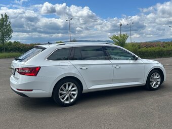 Škoda Superb Combi 2.0 Tdi DSG VIRTUAL Alcantara KESSY LED - 5