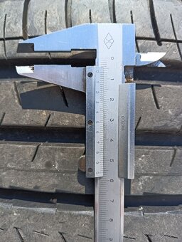 245/45R17 - 5