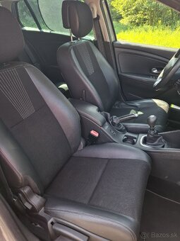 Renault Mégane - 5