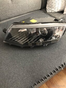 Skoda Octavia iii predne xenonove svetla - 5