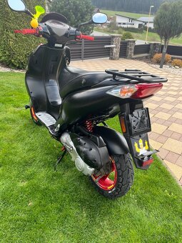 Skúter Kymco 80cc - 5