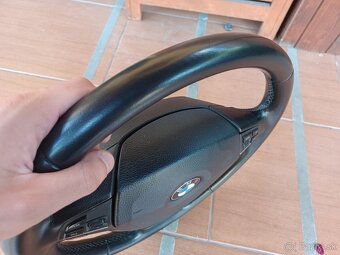 BMW F10/F01 volant - 5