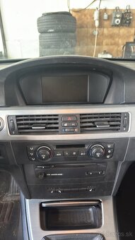 BMW E90 325i N52B25 - 5