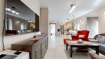 Dva domy za cenu jedného na pozemku s výmerou 1025m2 - 5