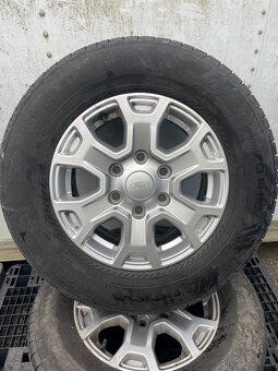PREDÁM sadu 16" ALU disky Ford + letné pneumatiky NOKIAN - 5