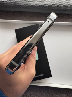 Samsung Galaxy Z flip5 256GB - 5