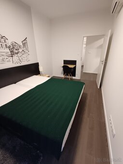 Ponúkam na predaj 2 izbový apartmán Žilinska, Bratislava I - 5