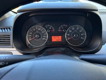 Fiat Punto 1.4 2010 - 5