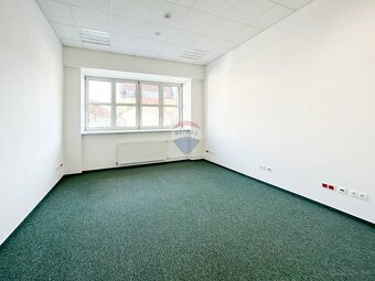 PRENÁJOM | Administratívny priestor s parkovaním na Skuteck - 5