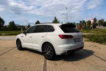 Volkswagen Touareg 3.0 V6 TDI 210kW R-Line 4Motion Odpočet. - 5