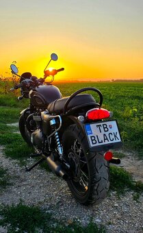 Triumph Bonneville T100 Black - 5