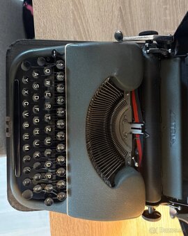 Retro písací stroj Patria - 5