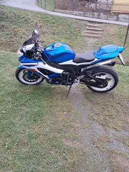 Suzuki gsxr 600 k9 - 5