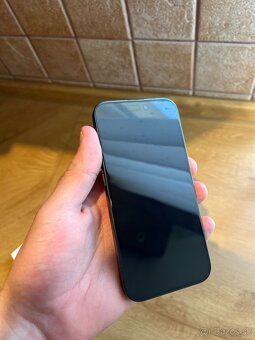 📱 Predám iPhone 15 Pro 256 GB – Black Titanium - 5