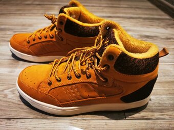 členkové tenisky, v. 42 - 5