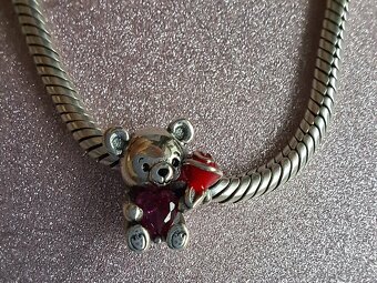 Prívesok Macko s Ružou - 5