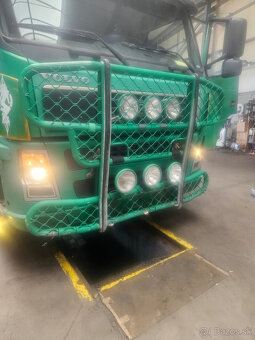 Predám tento ochranný rám na Volvo FM 2002-2022 - 5