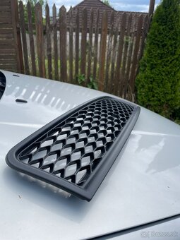 Maska bez loga Audi A4 b6 - 5
