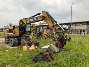 CAT M318F s rototiltom - 5