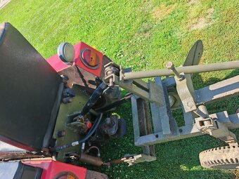 Malotraktor, hydraolika, uzávierka, rychlospojky na vyklápan - 5