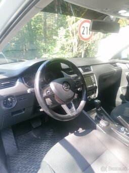 Škoda Octavia 3 scout 2.0TDI 4x4 DSG biela - 5