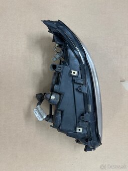 LEVÁ PŘEDNÍ LAMPA V70 04-07 - 5