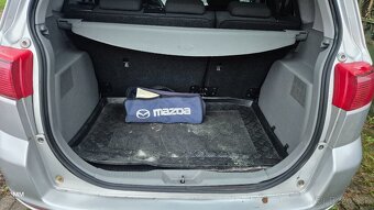 Mazda 2 automat , benzin , STK + EK 4/2027 - 5