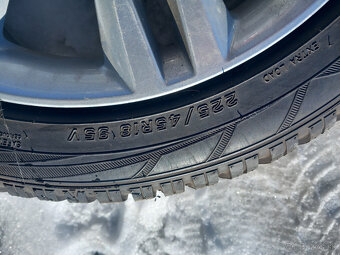 5x108 R18 Orig. Jaguar + 225/45 r18 - 5