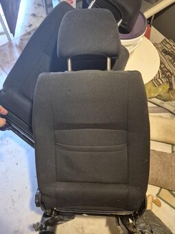 Predám zachovalé sedačky golf 4 - 5