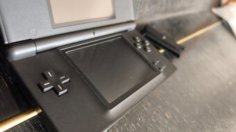 PREDAM NINTENDO DS LITE + NFS PRO STREET HRA - 5