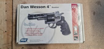 Dan Wesson 4 - 5