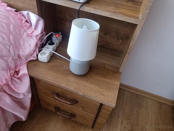 Predáme zachovalý nábytok - manželskú posteľ a skrine - 5