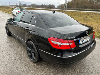 Mercedes E 220 - 5