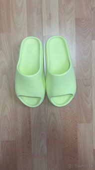 Yeezy Slides Glow - 5