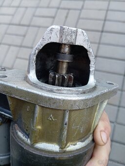 Predám štartér Ducel 12 V Made in France - 5