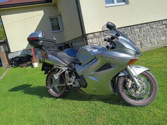 Honda VFR 800 - 5