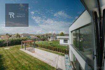 TRNAVA REALITY - EXKLUZÍVNE Novostavba luxusného 4 izbového - 5