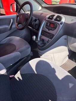 Citroen Xsara Picasso 1,6i r.2010 - 5