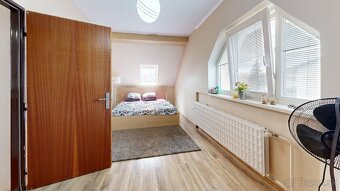 NA PREDAJ priestranný RD s krásnym pozemkom V Šelpiciach - 5