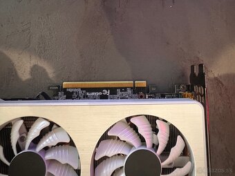 RTX 3060ti gigabyte vision white - 5