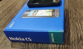 Nokia C5 , 5230 navi - 5